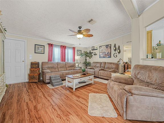 5th image of 2200 SE 24th Blvd