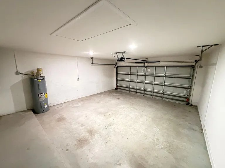 867 Glencove Ave NW — Photo 33