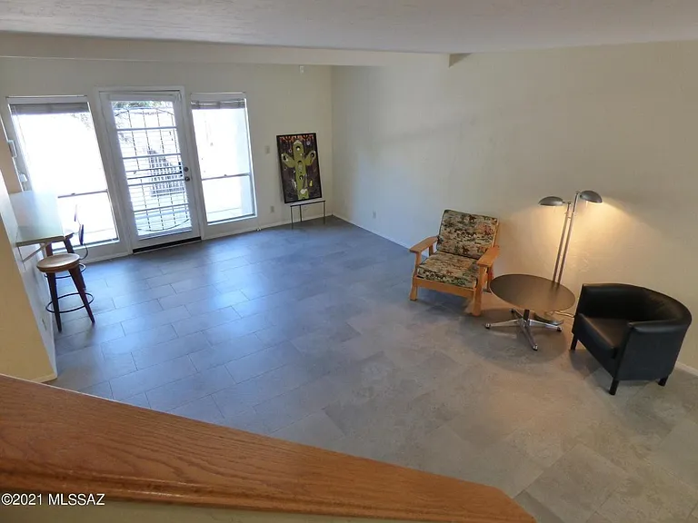 1501 E Prince Rd #B — Photo 21