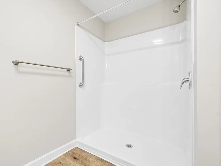 Bluebird Commons — Photo 18