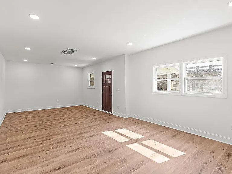 2607 McCallie Ave — Photo 4