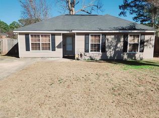 2811 Stonewater Dr, Albany, GA 31721