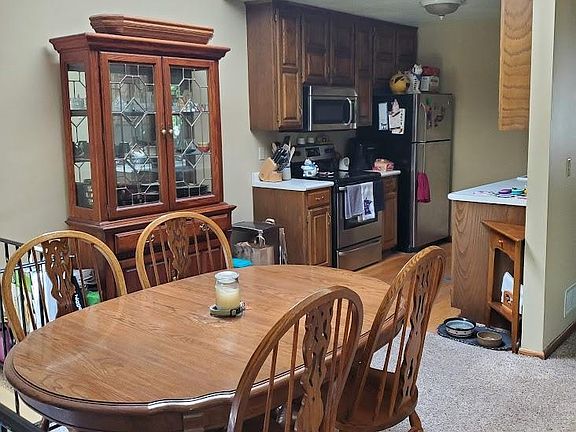 3rd image of 8828 N Maplebrook Ct