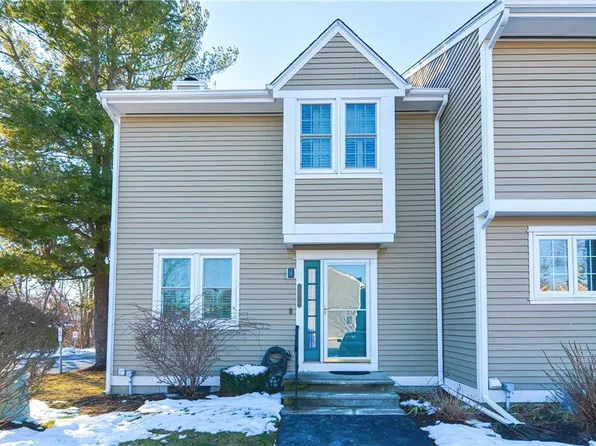 735 Willett Ave Unit 410, Riverside, RI 02915
