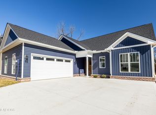 857 Hampton Place Cir, Loudon, TN 37774