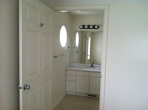 5th image of 4113 S Highland Dr APT N