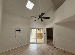 1017 N Center St #17, Hickory, NC 28601