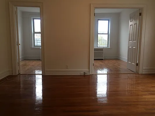 Rented by Metroline Realty | media 47