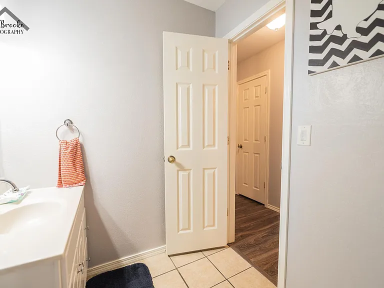 800 Shore Line Dr — Photo 30