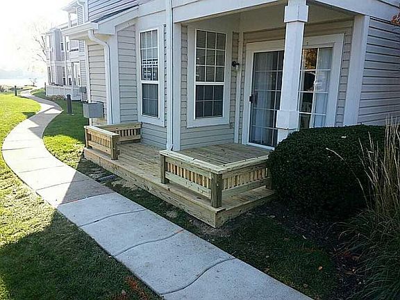 New deck 20 steps to beach