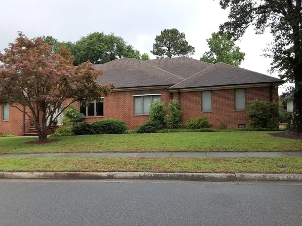 1544 Crystal Lake Dr, Portsmouth, VA 23701