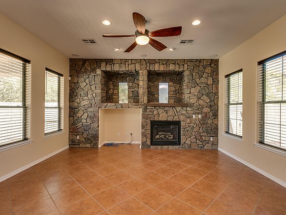5th image of 18021 W Las Cruces Dr