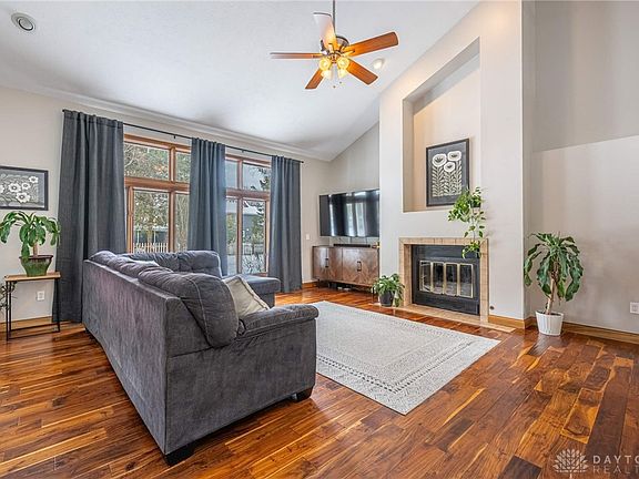5th image of 2333 Wrencroft Cir