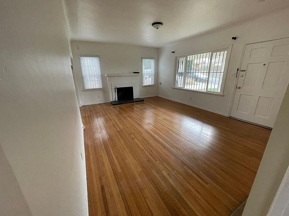1st image of 328 S Russell Ave