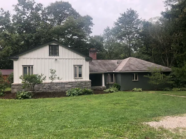 211 Cork Dr, Blacksburg, VA 24060