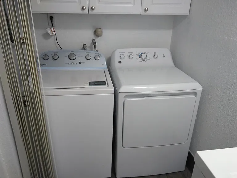 14310 NE 7th Pl #1 — Photo 3