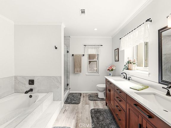 5th image of 181 Miramar St