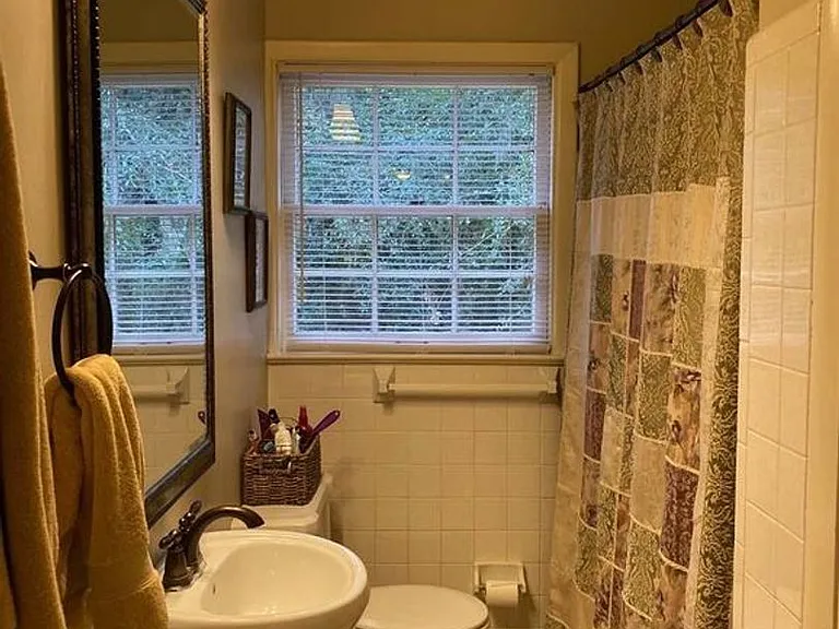 3155 Lakeshore Dr — Photo 4