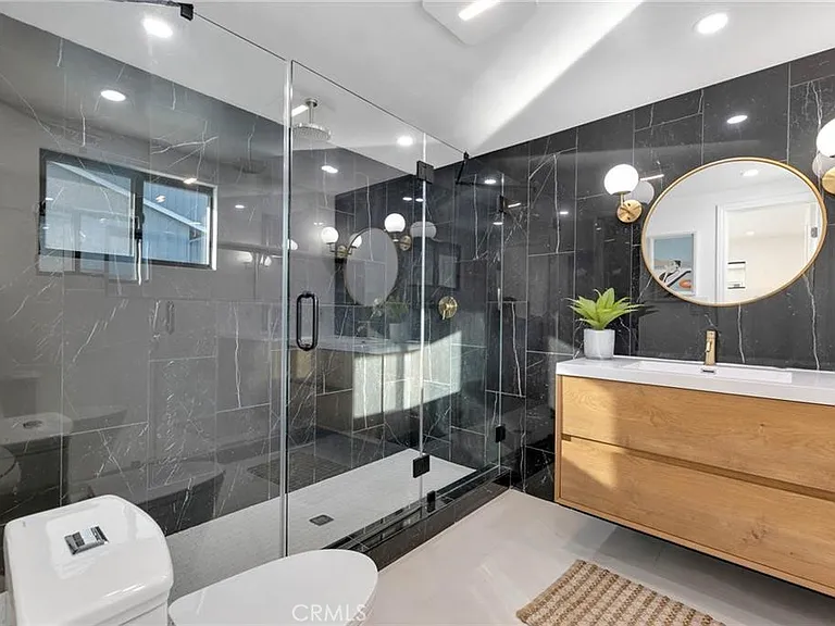 335 University Dr — Photo 18