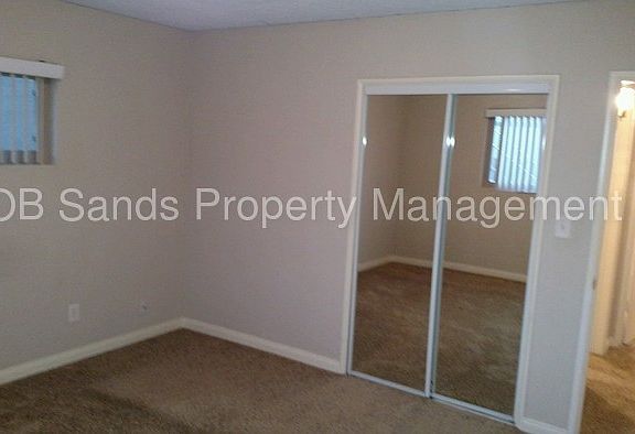 5th image of 1510 Chalcedony St