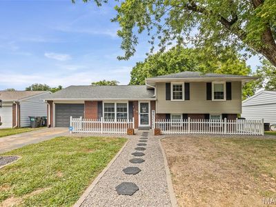 61 Concord Dr, Fairview Heights, IL, 62208