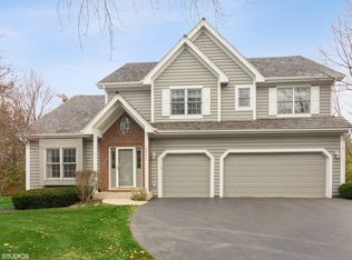 6311 Valley View Cir, Long Grove, IL 60047