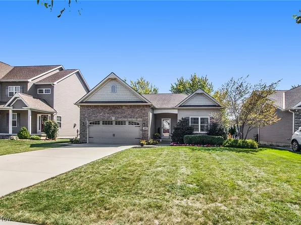 195 Shoreland Cir, Willowick, OH 44095