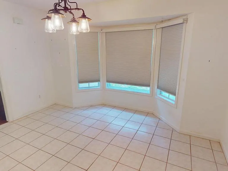 206 Myrick Dr — Photo 10