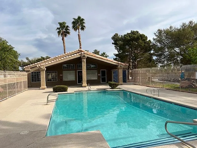 2817 Mill Point Dr — Photo 36