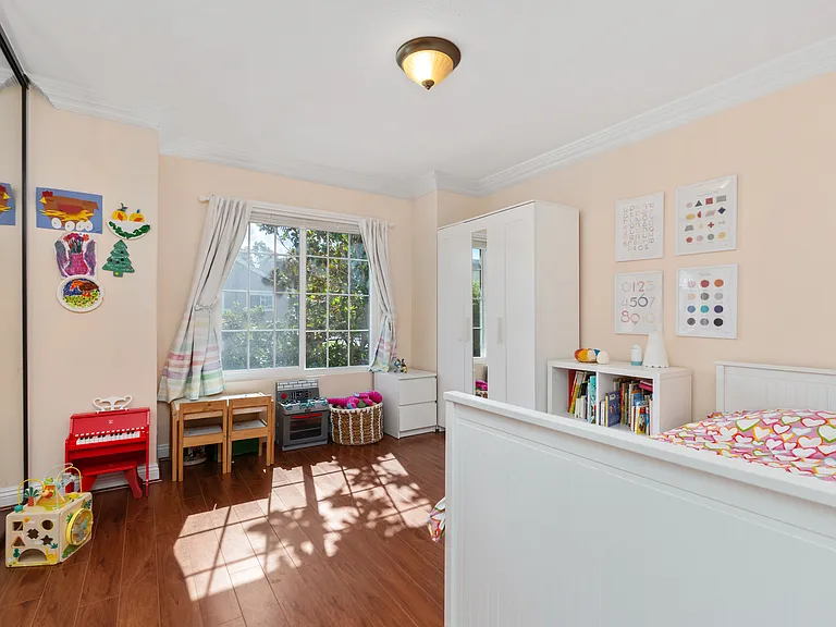 53 Woodleaf — Photo 15