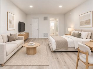 Menlo 1 | Newly Remodeled and Charming Apartments, Los Angeles, CA 90006