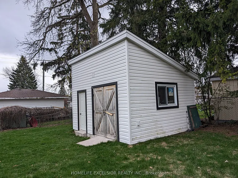 4 Albert St — Photo 46