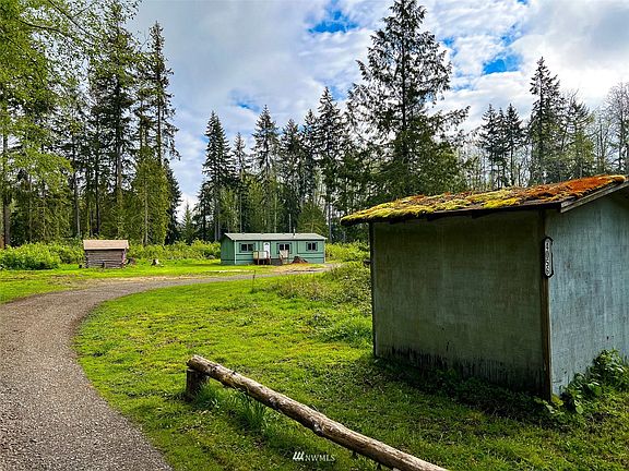 4th image of 4056 NE Little Hill Way