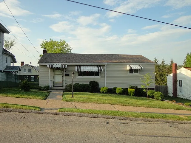 103 E Berkeley St photo 1