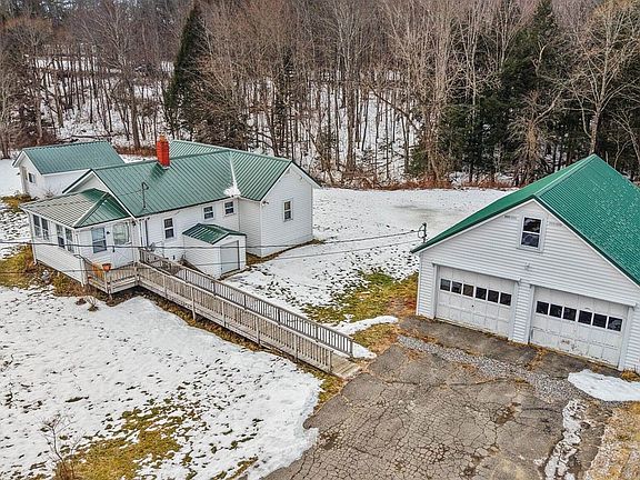 4th image of 905 Wiscasset Rd
