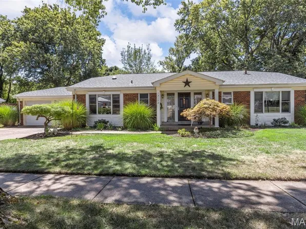 13172 Greenbough Dr, Saint Louis, MO 63146