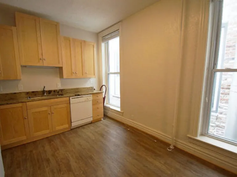 Victoria Apartments — Photo 11