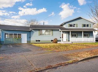 6055 172nd St, Surrey, BC V3S 4Y2