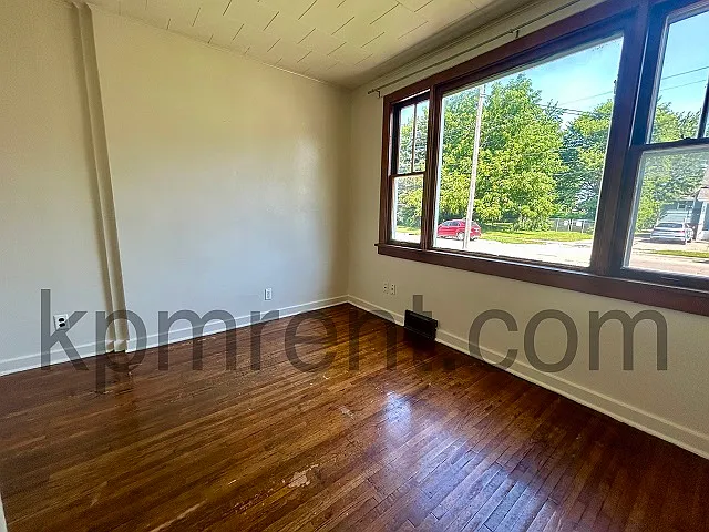401 2nd Ave SW #101 — Photo 4
