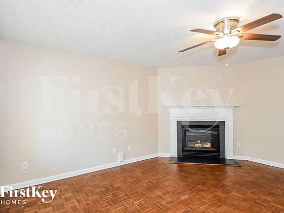 2nd image of 432 Village Bluff Dr