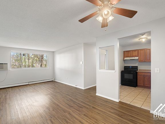 3rd image of 62 Hurdis St #2404