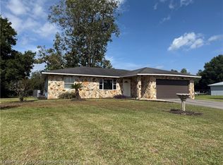 208 Blossom Dr, Sebring, FL 33876
