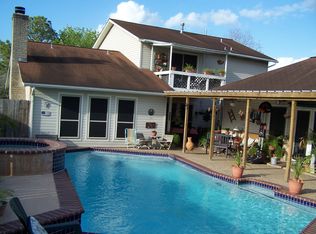 522 Shealy St, Webster, TX 77598