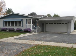 403 W Washington St, Delavan, WI 53115