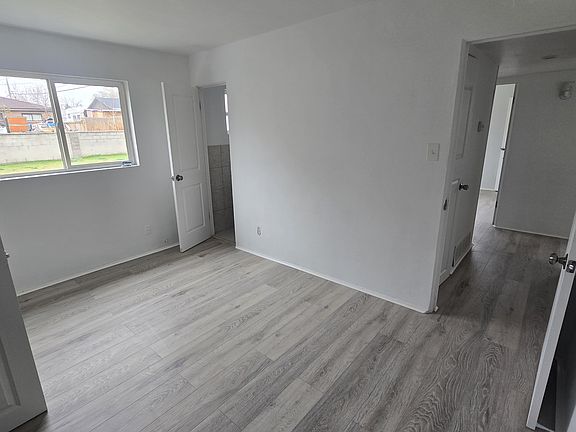 5th image of 4755 W 4925 S