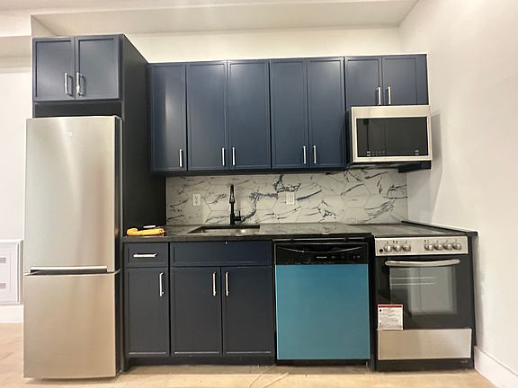 5th image of 131 Meserole St #3B