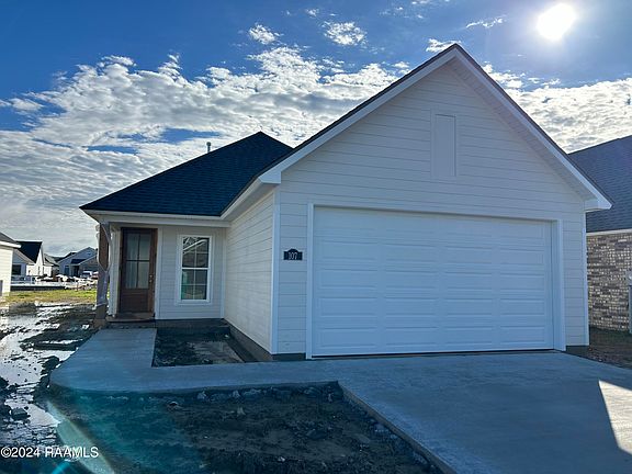 2nd image of 107 Bijou Dr