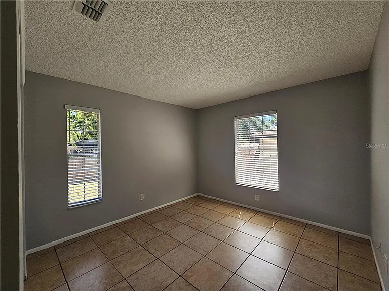 3610 Sammy Ct — Photo 9