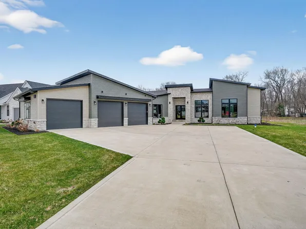 11540 Greyson Alan Dr, Granger, IN 46530