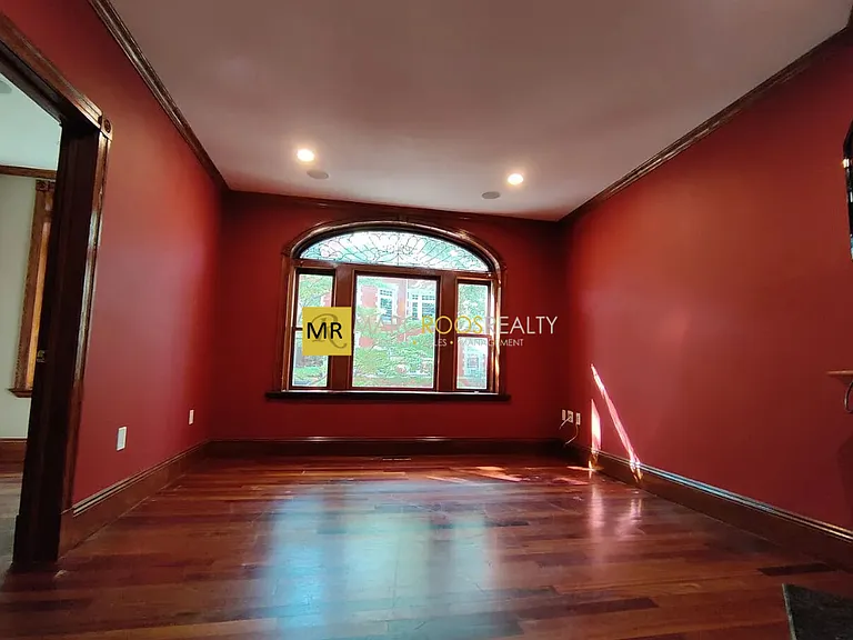 8 Strathmore Rd #4B — Photo 9